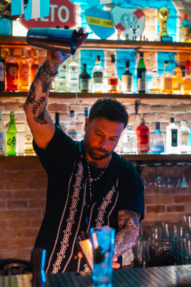 CABA Cocktails, Choris & Músic