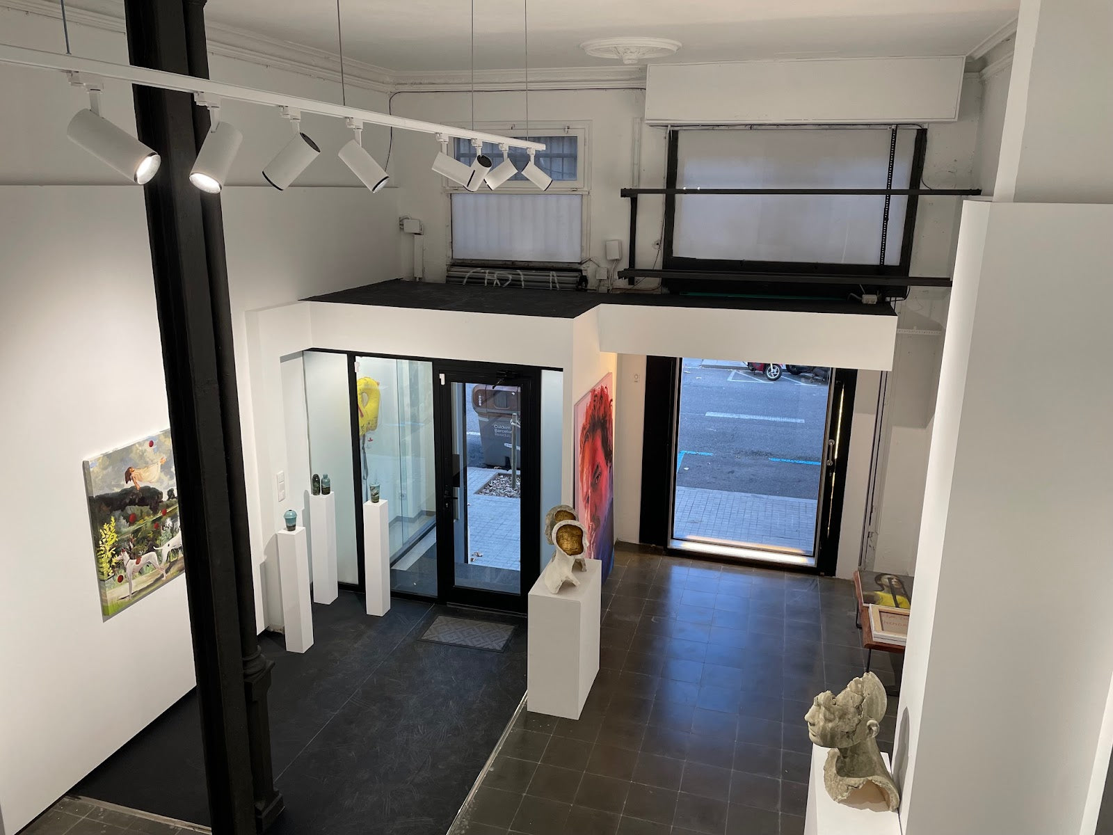 Galeria Contrast